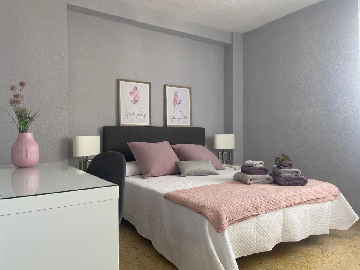Apartamento 3 Habitaciones Con Piscina Y Vistas Al Mar Benicàssim Esterno foto
